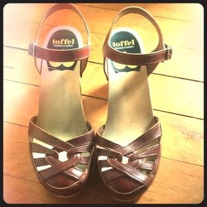 Swedish Hasbeen’s size 40